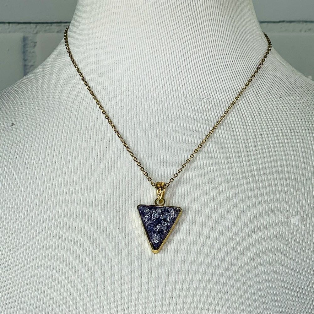 10/$25🦋 T&J Designs Purple Triangle Druzy Necklace